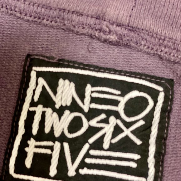 Vintage Nine O‎ Two Six Five Hollywood-Inspired Purple Sweatshirt - Size S/M - Picture 4 of 5